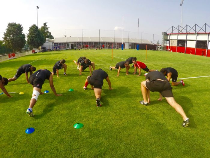 Sylvain Vauraz, un des préparateurs physiques du LOU Rugby, durant une phase préparatoire.